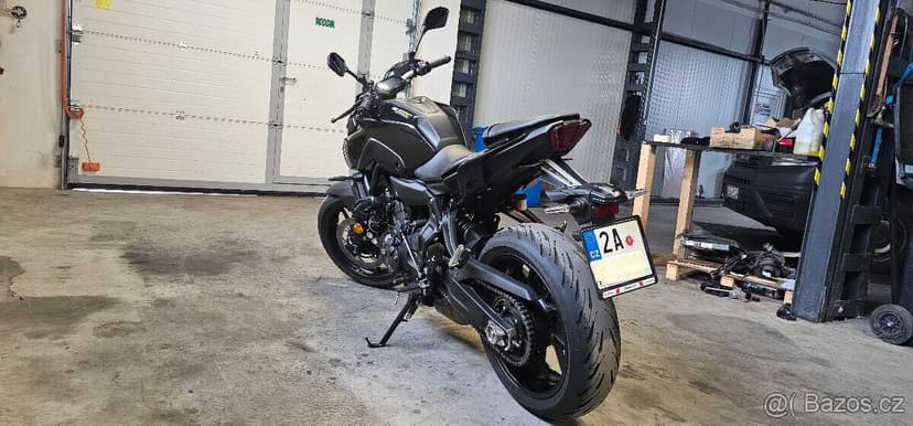 YAMAHA MT-07 Pure Black - odpočet DPH