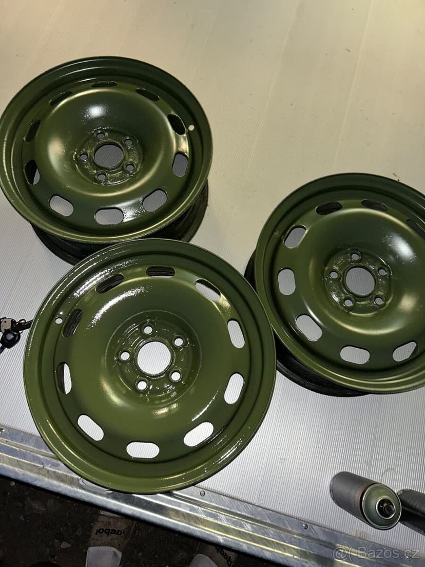 Offroad pneu Kumho 195 R15 100Q s disky 5x100