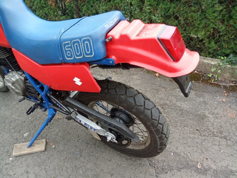 Suzuki DR600