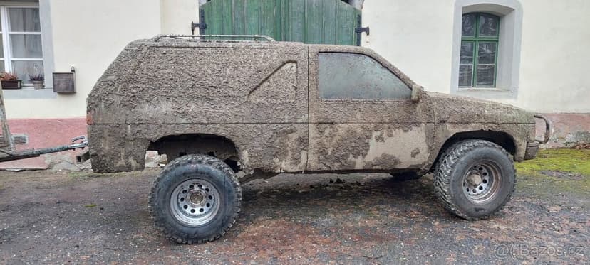 Nissan Terrano 4x4 r.1988 3.0i V6 offroad
