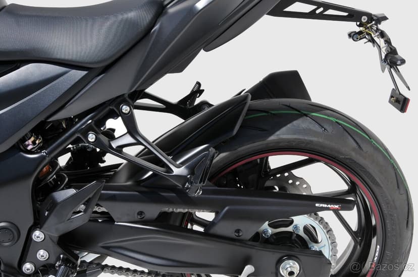 Červený zadní blatník s krytem řetězu, Suzuki GSX-S750 17-18