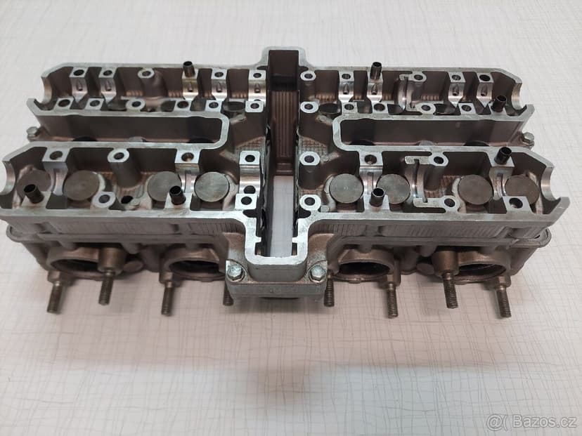 Hlava motoru Yamaha FZR 1000 Fazer