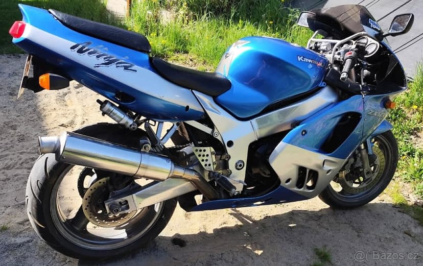 Kawasaki Ninja ZX9R