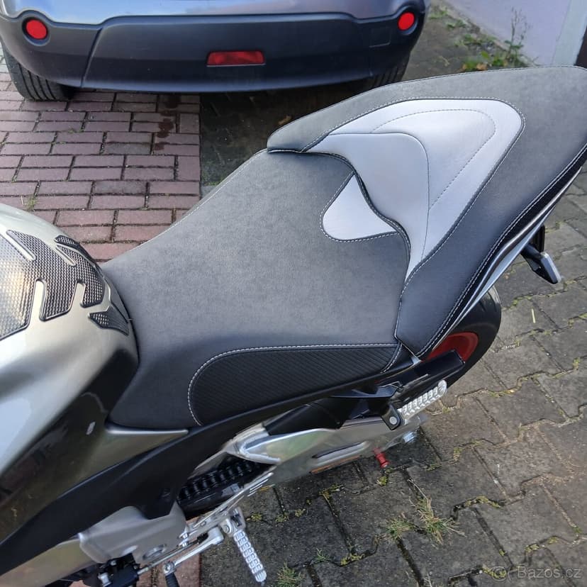 Aprilia tuono v4 1100 rr