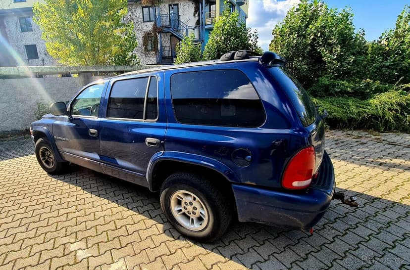 Dodge Durango - V8, benzín + LPG, automat