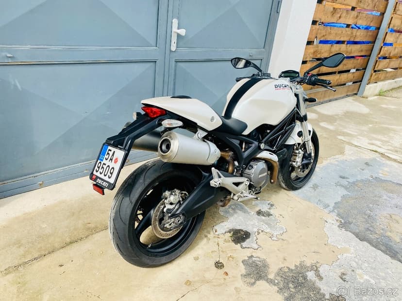Ducati Monster 696, možnost splátek a protiúčtu