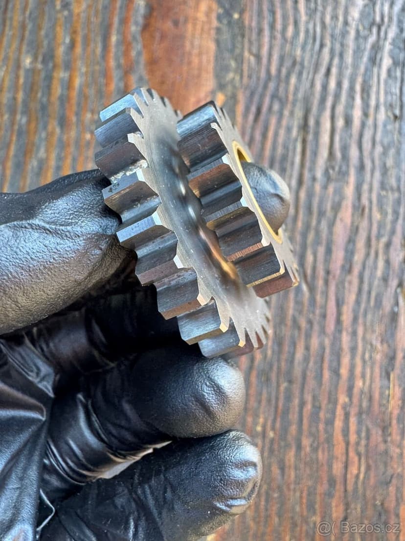 Ozubené kolo mezičlánku hnacího hřídele ktm husqvarna husabe