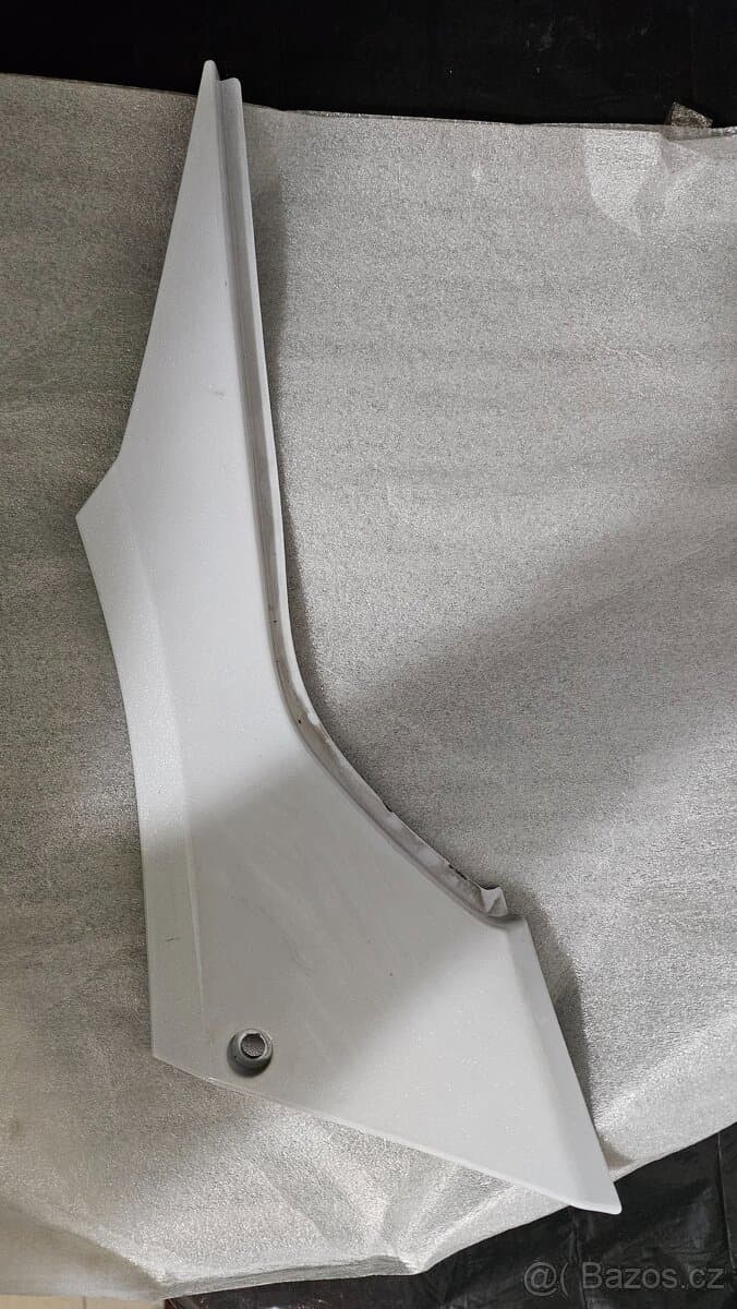 Kawasaki Ninja 300 - podsedlová kapota