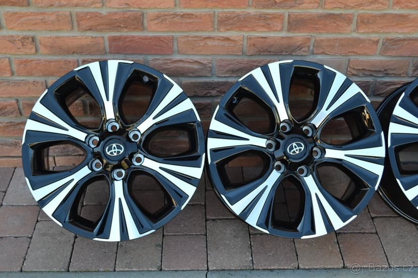 6x139,7 R19 org. Toyota Hilux nebo Land Cruiser