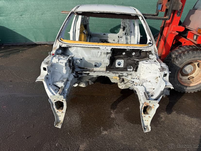 VÝŘEZOVÉ DÍLY KASTLE LAND ROVER DISCOVERY SPORT L550