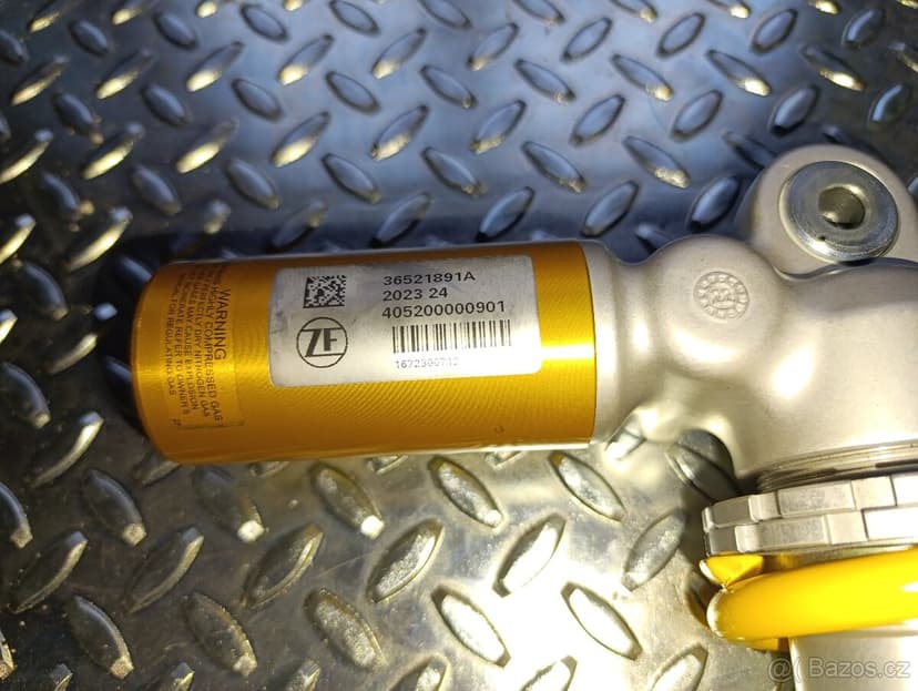 Panigale v4 streetfighter v4 tlumič