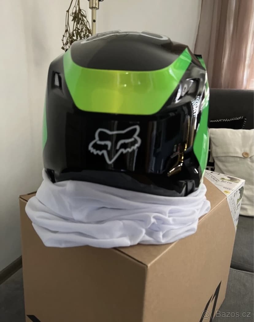 Helma na moto FOX V1