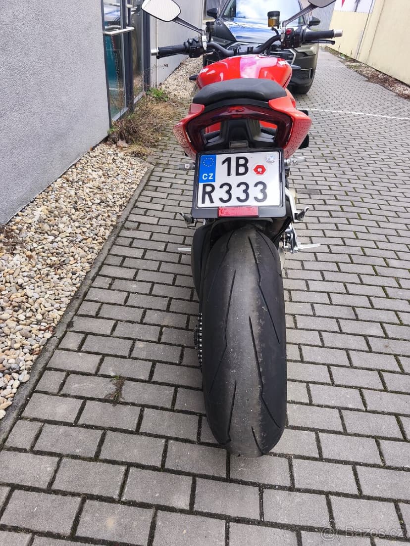 Ducati Streetfighter V4S