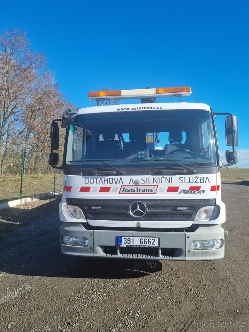 Odtahovka MB Atego s hydraulickou rukou