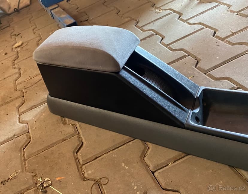 Ford Sierra mk2 loketní opěrka