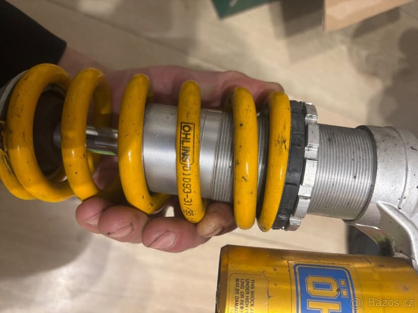 Centralni tlumic Ohlins z Yamaha R1 04-06 Rn12