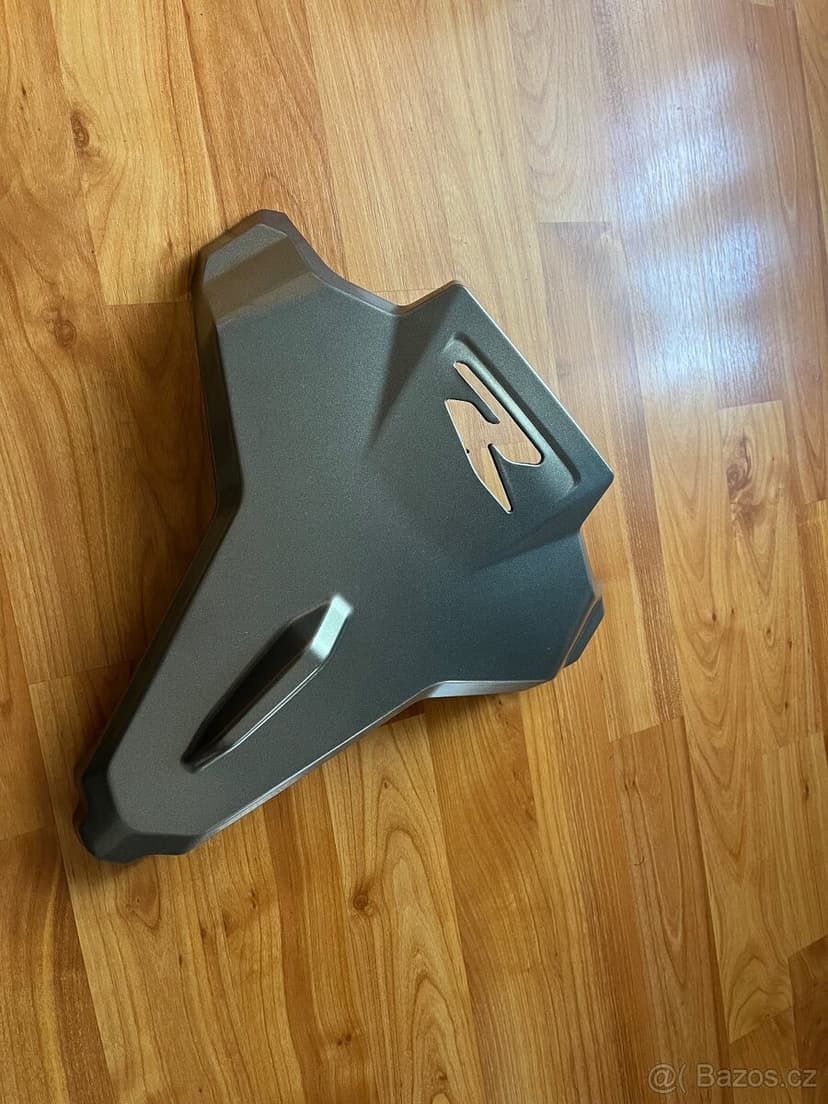 Bmw f900r/xr - Kryt zadního sedadla