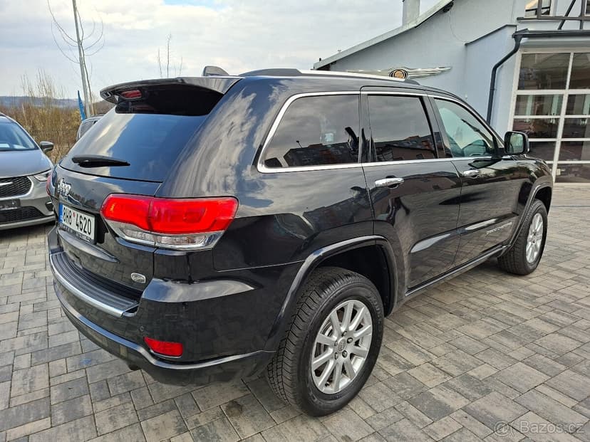 Jeep Grand Cherokee 3,6L OVERLAND 4x4, koupeno v ČR, nehav.