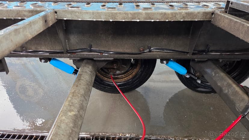 Autopřepravník VEZEKO MONACO 2500 kg