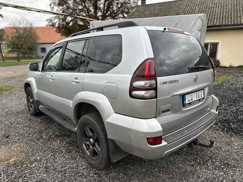 Toyota Land Cruiser 120 - porucha motoru