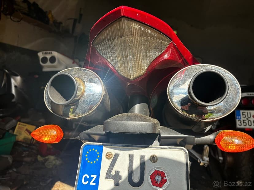 Ladene vyfuky Viper na Yamaha R1 04-06 Rn12