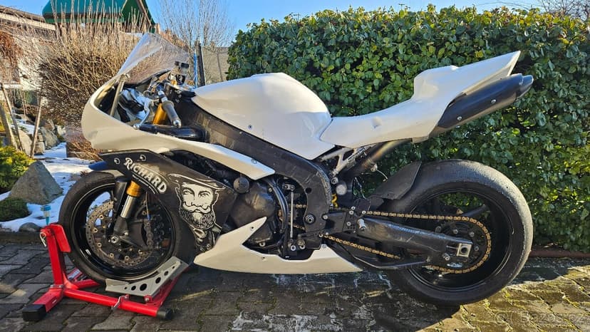 Yamaha R1 2008 - okruhovka