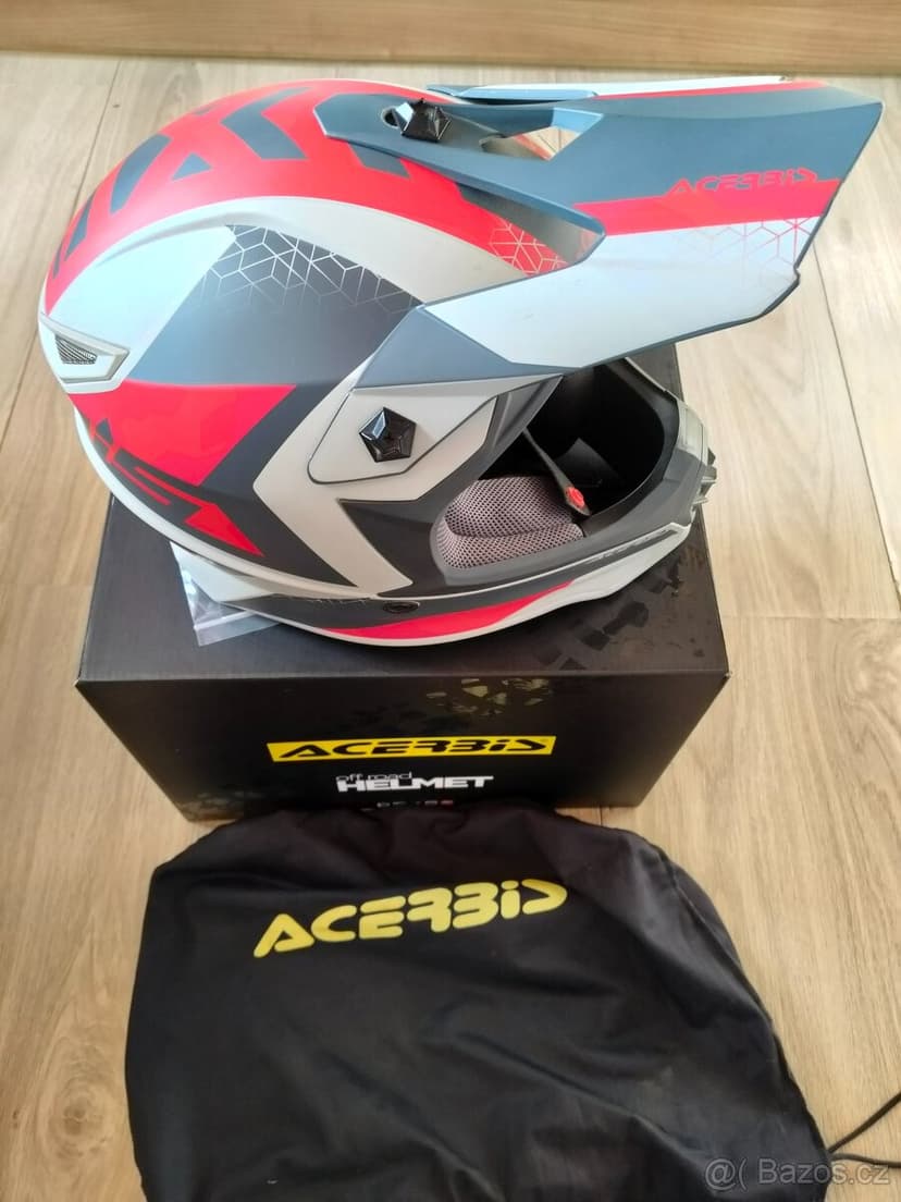 Přilba, boty , brýle motokros