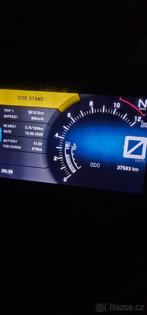 Prodám KTM 390 Duke 2017 – STK do 2028, Akrapovič, k opravě