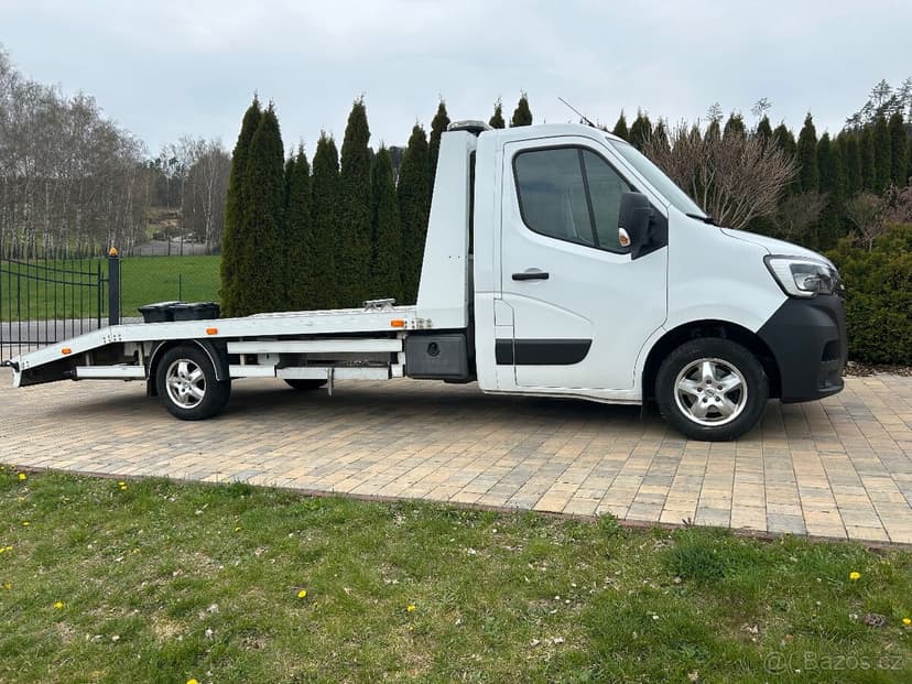Renault Master - odtahovka