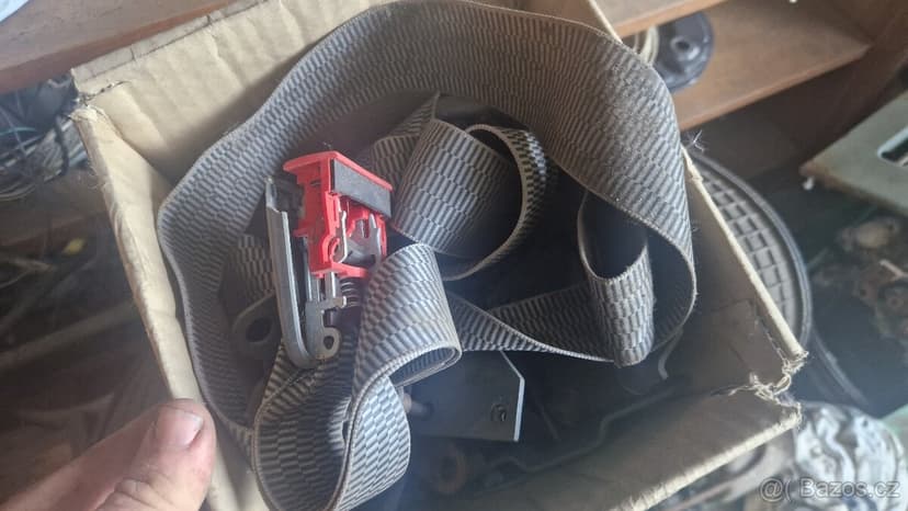 Land Rover Discovery 1 - 6. a 7. sedadlo do kufru