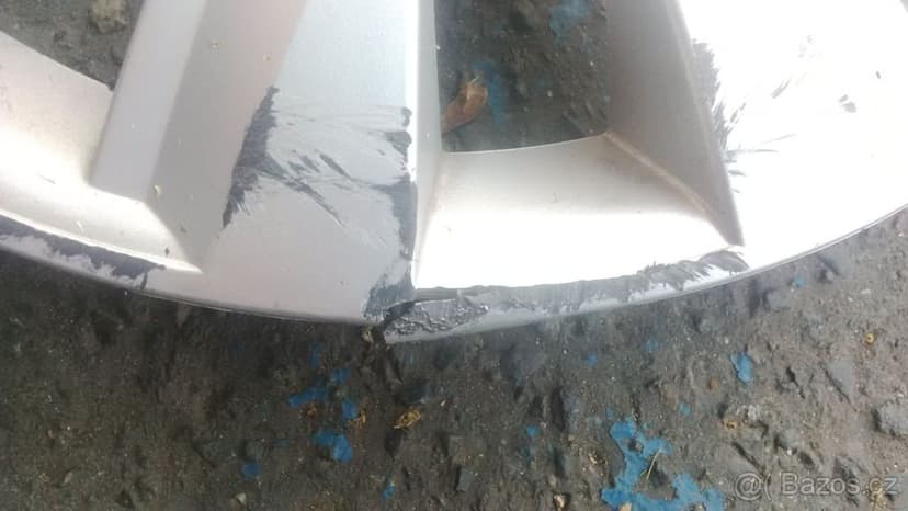 Poklice 15" Delta Quad Versaco Luxury Dacia po 1ks kryt kola