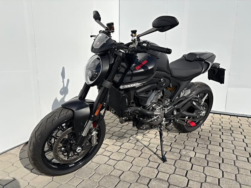 Ducati Monster+, r.v.2022, najeto pouze 896 km, odpočet DPH