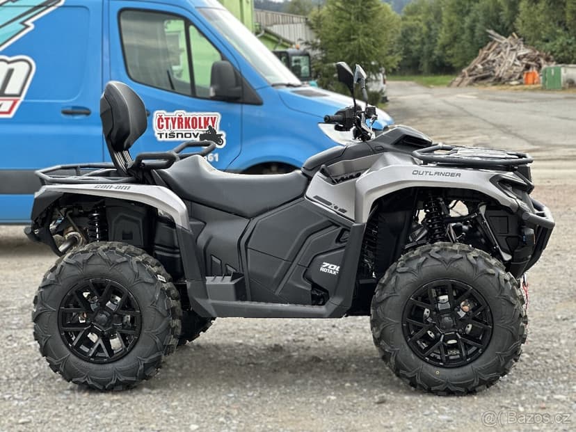 Can-am Outlander Max 700 XT T3b - AKCE