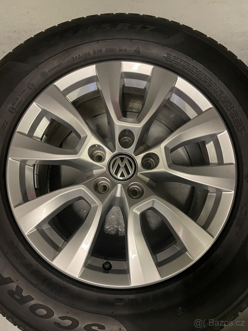 Original zimni vw Amarok r17 5x120 245/65/17 95%