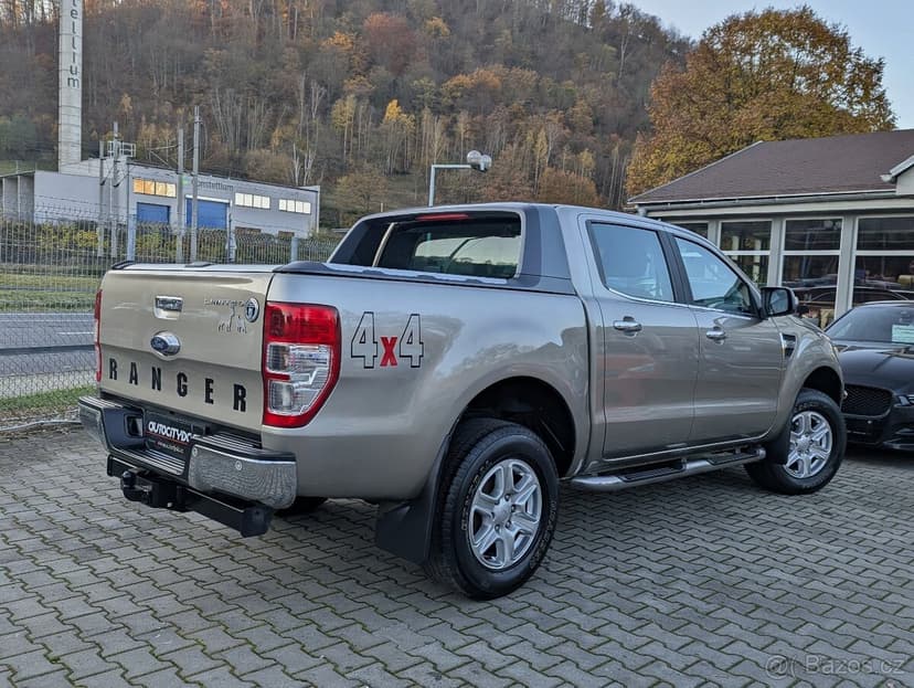 Ford Ranger LIMITED 3.2TDCi 147kW A/T KAMERA