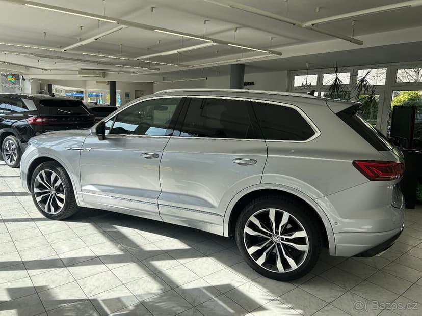 Volkswagen Touareg R Line 210kw TDi , DPH