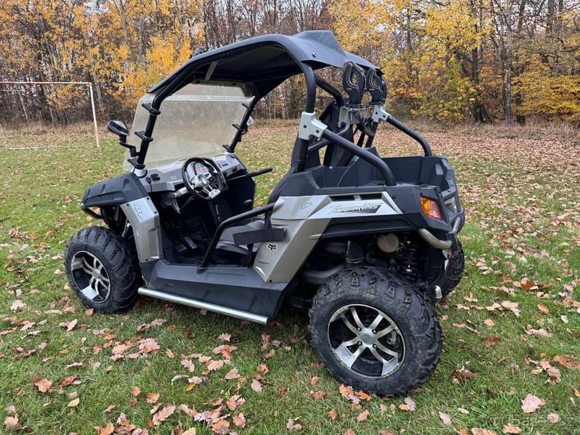 Buggy 4x4 CF moto Gladiator Z6 EFI