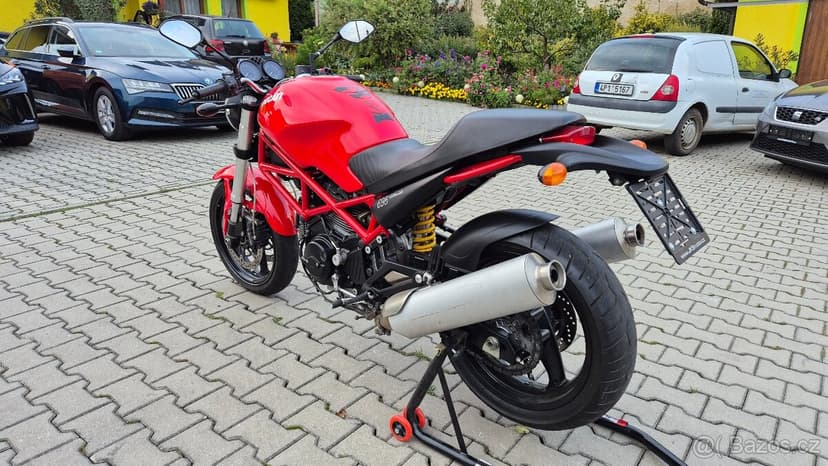 Ducati Monster 695  POUZE 12 600 KM