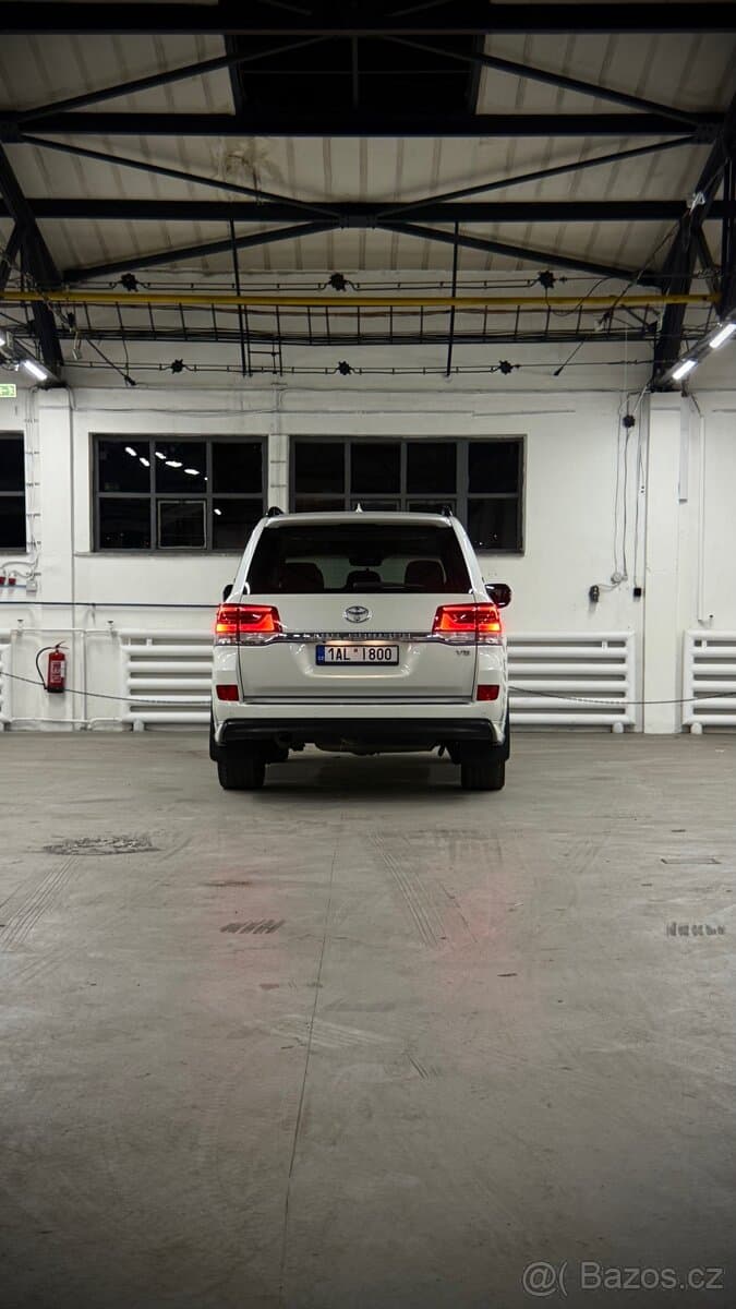 Toyota Land Cruiser 200 4.5 V8 Diesel, r. 2018, 107 000 km