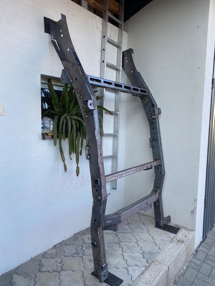 Rám - Rámy na Navara D22 / D40 / Hilux / L200