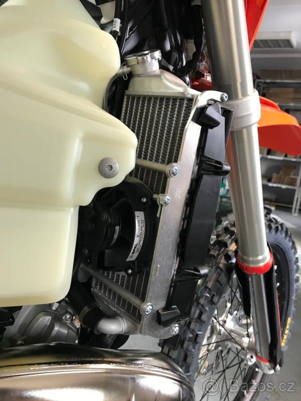 Výztuhy chladiče s ventilátorem KTM, Husqvarna, Beta, GAS