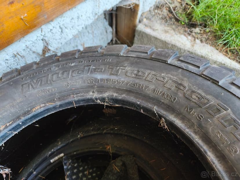 Prodám 3 ks pneu offroad