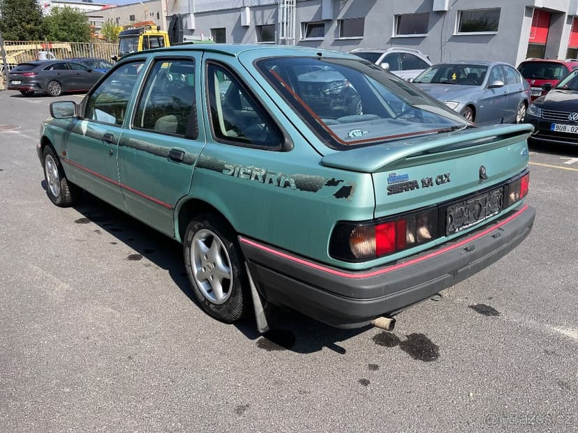 Ford Sierra 1,6i 59kw,55500km,1990,značky v depozi