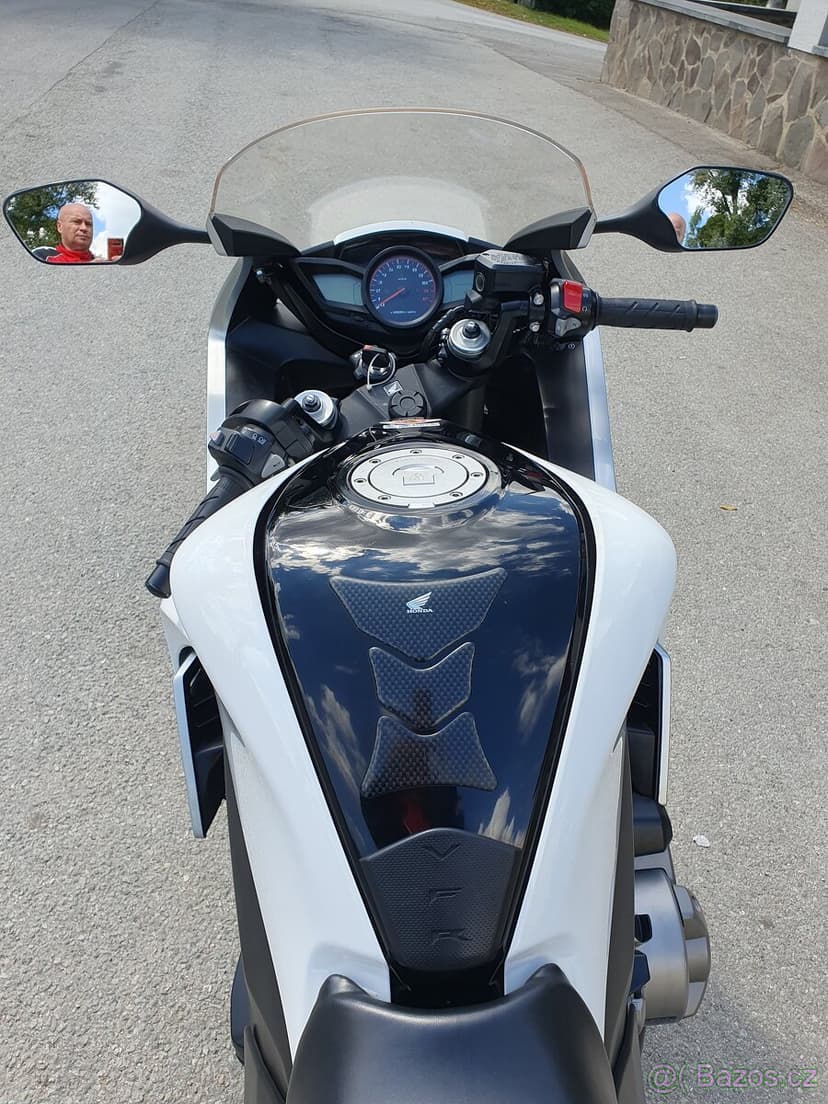 Honda vfr 1200f dct
