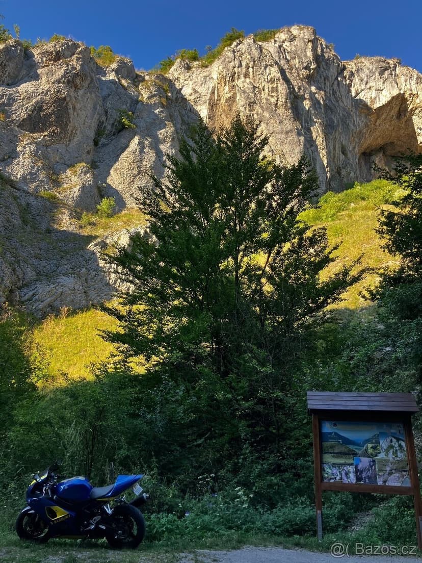 Suzuki GSXR 600 K5 - POUZE 17 000 KM