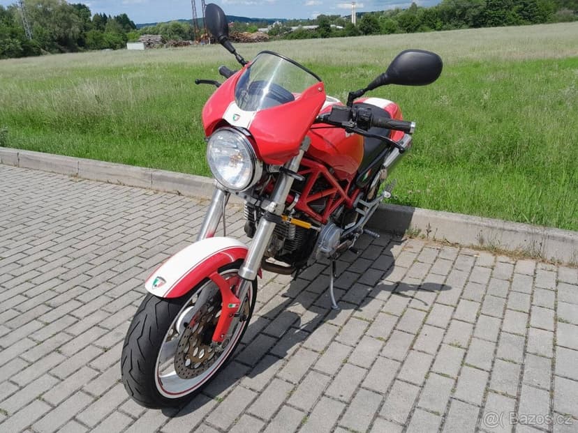 Ducati monster 750