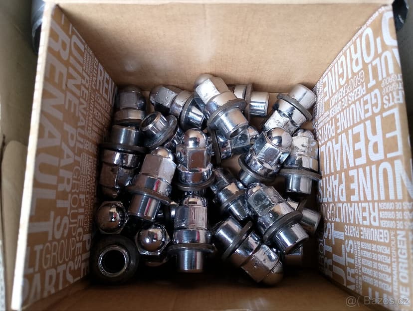 Kola z Nissan Patrol