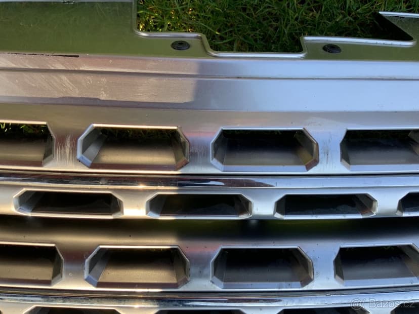 Range Rover LR 405 2012-2018 originál přední maska stříbrná