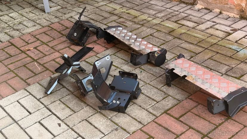 Toyota Land Cruiser 79 DC