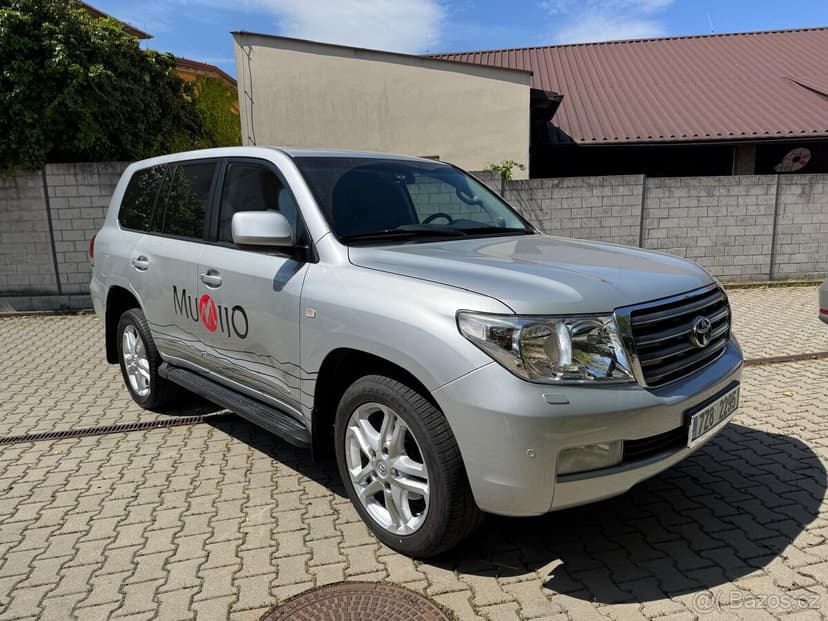 TOYOTA LAND CRUISER 4,5 D LX200 TOP STAV